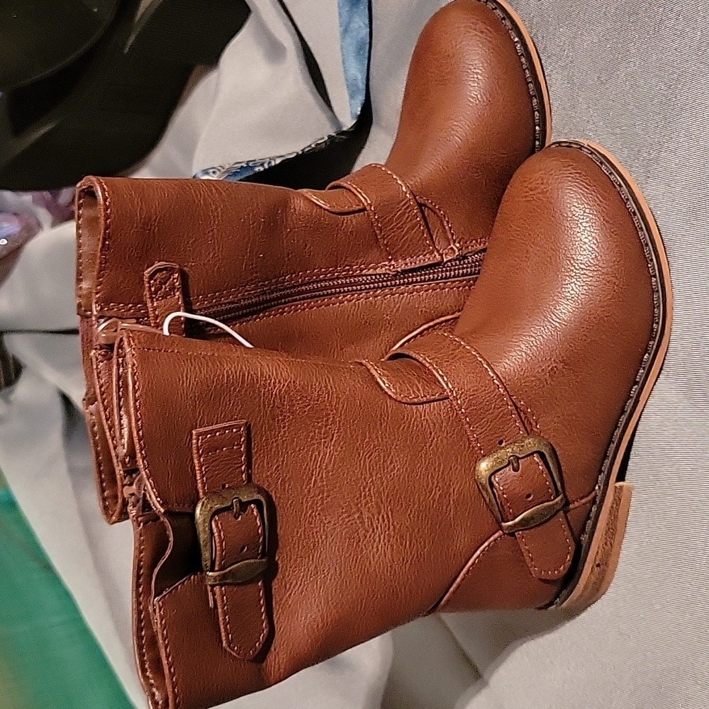 Nwt Brown Boots